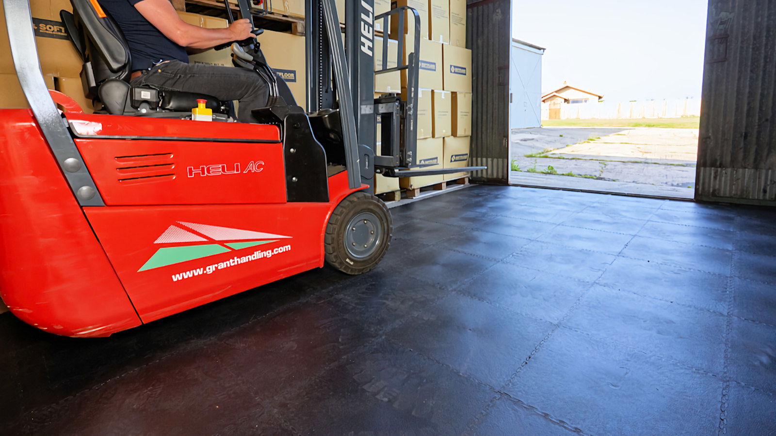 DuraTile XL 9mm PVC Floor tiles Warehouse Flooring | Duramat UK