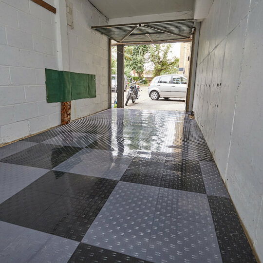 Gridlock Garage Floor Tiles 30cm (Black/Grey) | Duramat UK