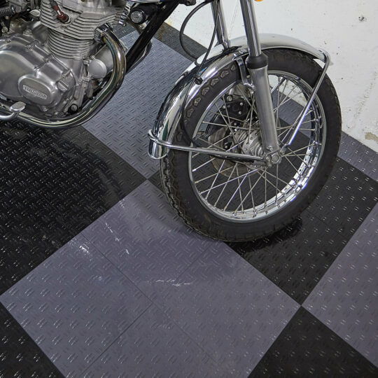 Gridlock Garage Floor Tiles 30cm (Black/Grey) | Duramat UK